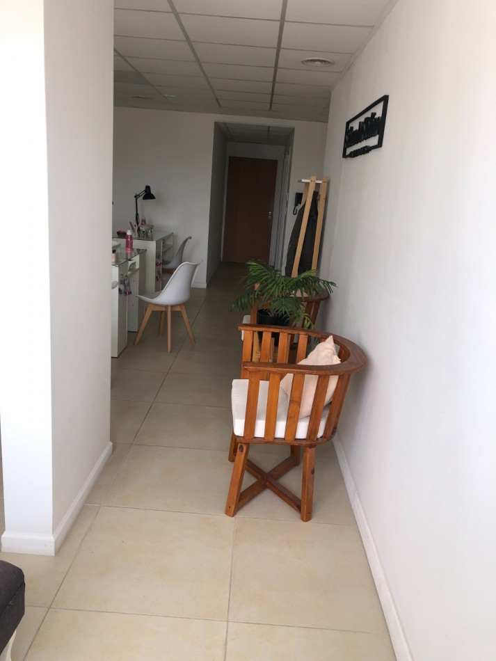 VENTA OFICINA AL FRENTE